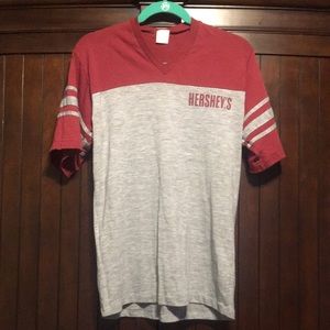 Vintage Hershey’s T shirt. Some pilling and stains see photo. Size XL